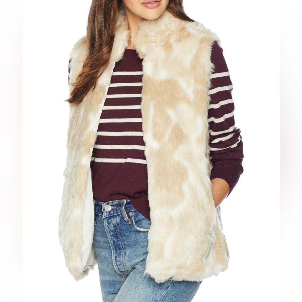 BB Dakota Faux fur vest, never worn 🍂